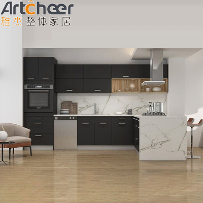 satın al İthalatlı Kuvars Taş Üstüyle Minimalist Tasarım Gri Katı Ahşap Mutfak Dolapları çevrimiçi üretim