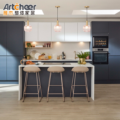 satın al Standart İtalyan Mutfak Dolabı Özel Melamine Laminasyonlu Ahşap Tanesi Ve Lak Finish Elsiz Mutfak Dolabı çevrimiçi üretim