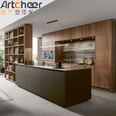 satın al Modern Veneer Oak Mutfak Dolabı Plywood Karkası ve Aksesuarları ile Donanım Tasarımı çevrimiçi üretim
