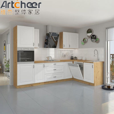 Modern Mutfak Dolapları ve Klasik Tasarım Tezgâhları için Yapay Taş Arkaplanı